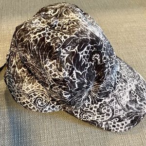 NWOT Lululemon Baller Running Hat